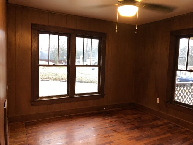 Building Photo - 3725 Edison Ave