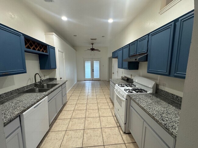 Building Photo - 5838 N Magazine Cir
