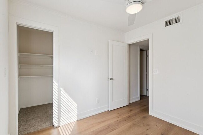 Building Photo - 923 N 59th St