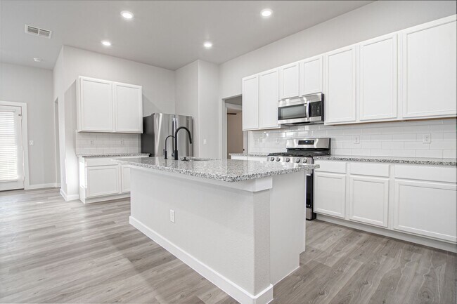 Building Photo - 2405 Copperhead Rd