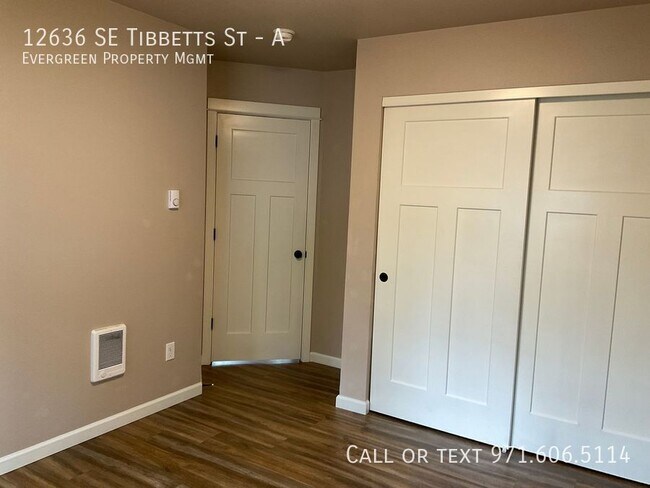Building Photo - 12636 SE Tibbetts St