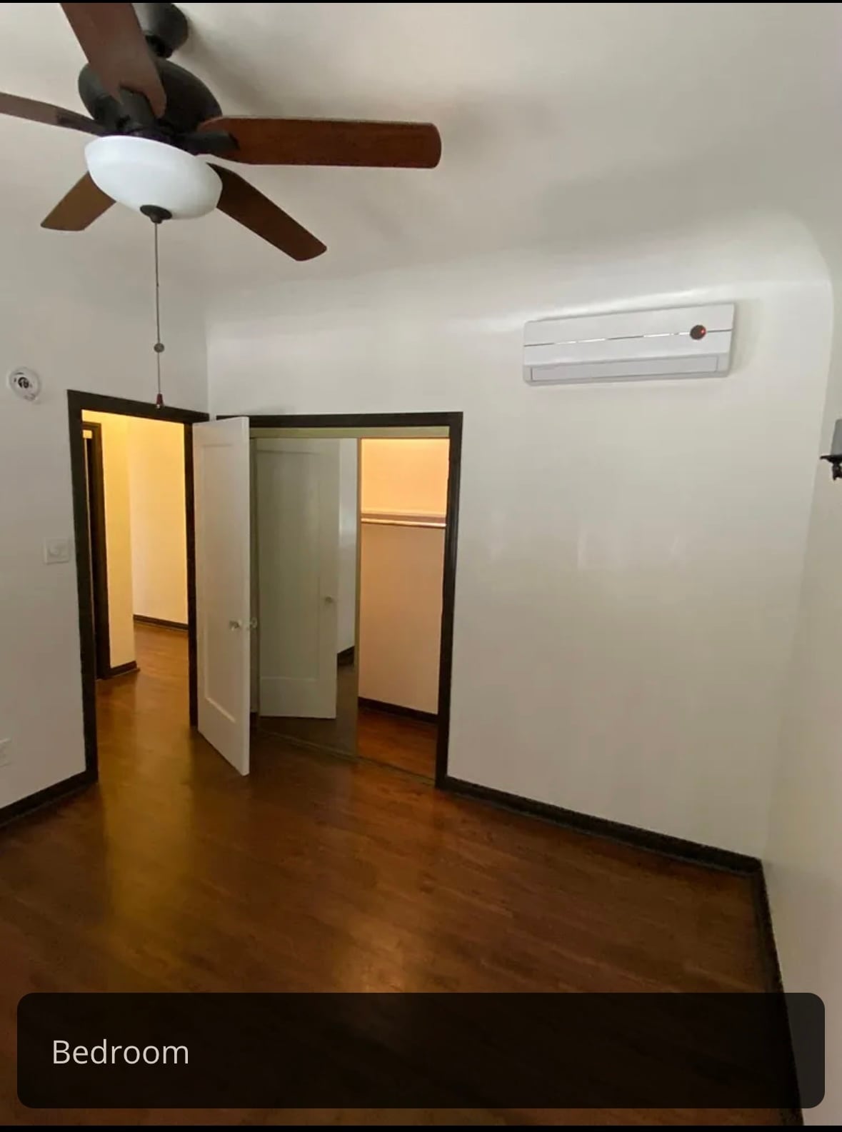 Building Photo - 2570 N Beachwood Dr