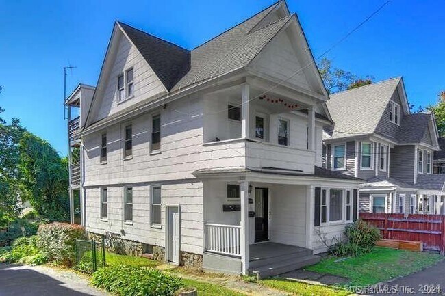 Primary Photo - 105 Churchill St