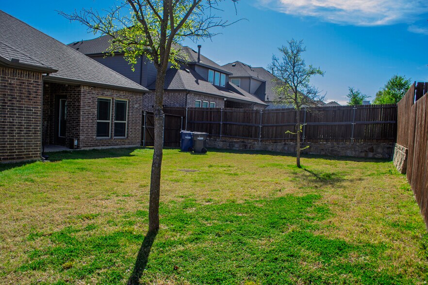 Building Photo - 1421 Baynes Dr