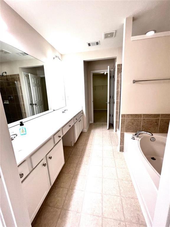 Building Photo - 2094 Deptford Dr