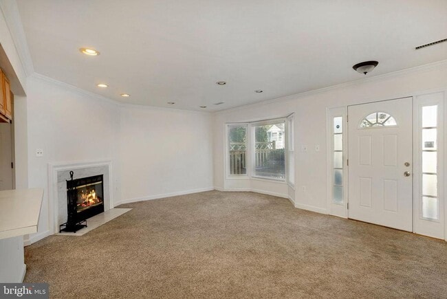 Building Photo - 12158 Salemtown Dr