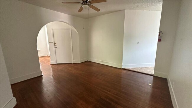 Building Photo - 1601 Francis St