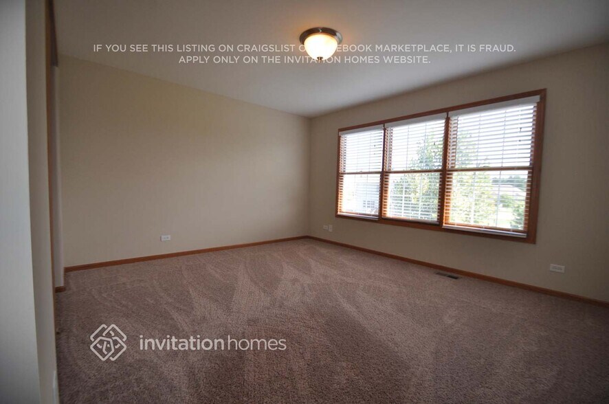 Building Photo - 21453 English Dr