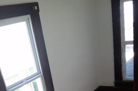 Building Photo - 315 S Maple St