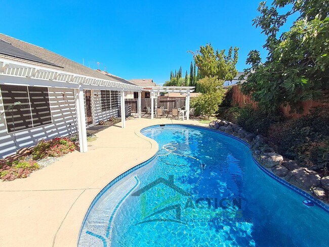 Building Photo - 7197 Marblethorpe Dr
