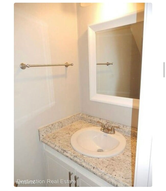 Building Photo - 4887 Old Bainbridge Rd