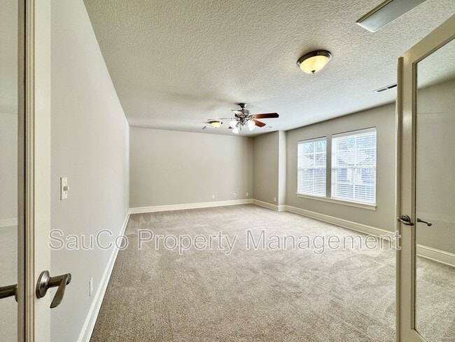 Building Photo - 13373 SW Shakespeare St