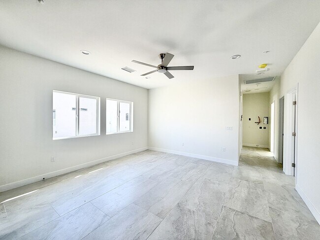Building Photo - 68162-68162 Modalo Rd