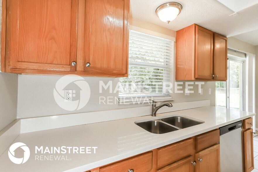 Building Photo - 3321 Bluestone Ave