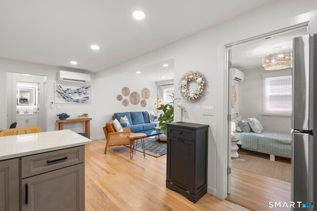 Building Photo - 1742 Boston Post Rd