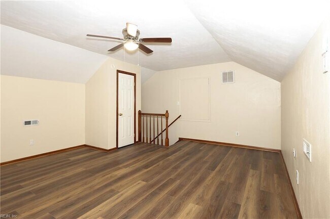 Building Photo - 1008 Hollins College Ct