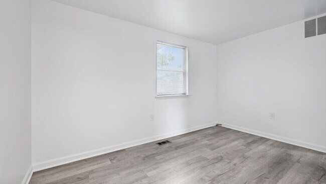 Building Photo - 4389 Pembrook Village Dr
