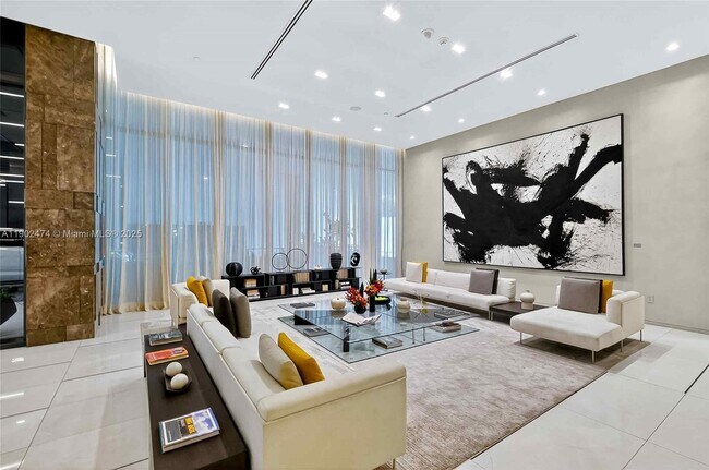 Building Photo - 480 NE 31st St