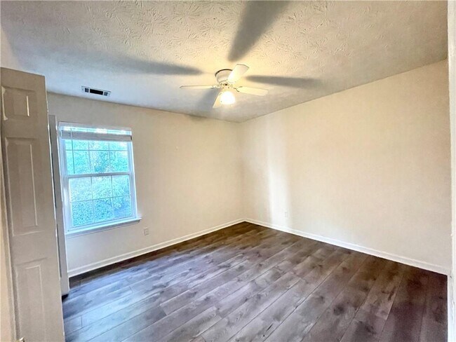 Building Photo - 1820 Chasewood Park Dr