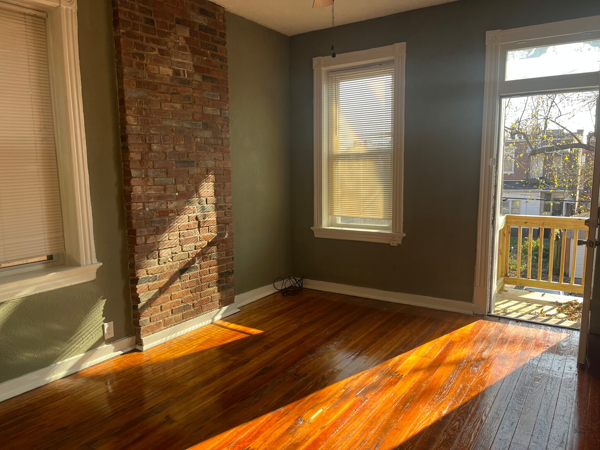 Master Bed - 2730 Ann Ave