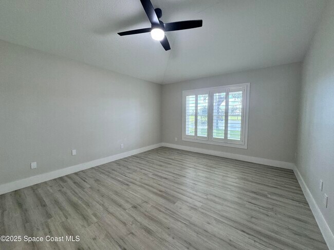 Building Photo - 210 Wickham Lakes Dr