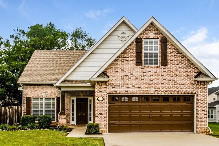 Primary Photo - 2213 Strickland Dr