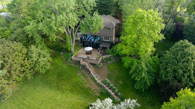 Building Photo - 10985 E Pleasant Lake Rd