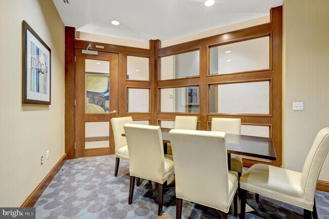 Building Photo - 2720 S Arlington Mill Dr