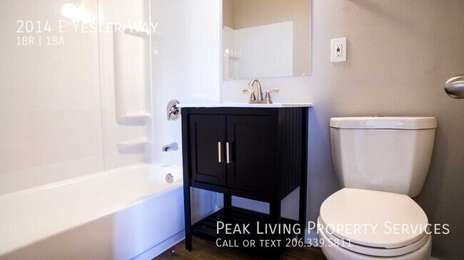 Building Photo - FULLY RENOVATED 1bd/1ba Large Bay Windows!