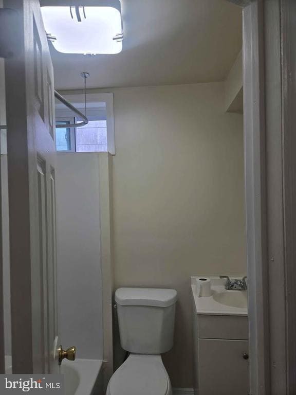 Building Photo - 772 Walnut St