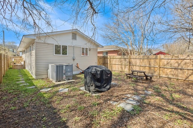 Building Photo - Beautifully Renovated 3-Bedroom Home in Hampton – Move-In Ready!