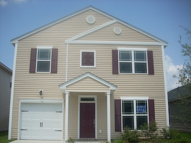 Building Photo - 159 Chapel Lake S