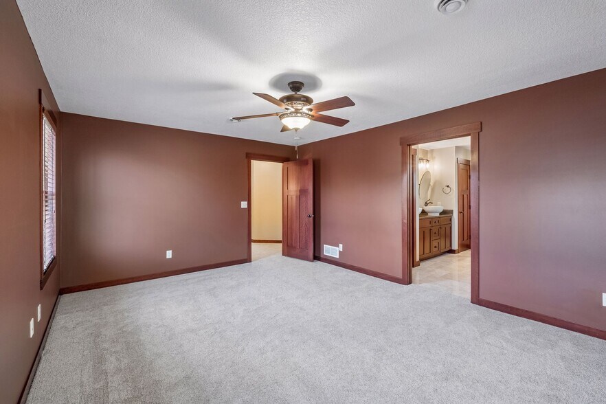 Building Photo - 14272 Grantaire Ln N