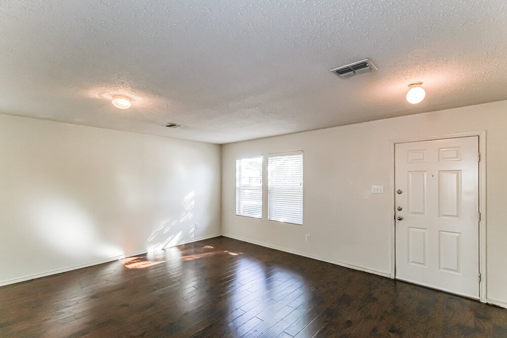 Building Photo - 8712 Cove Meadow Ln