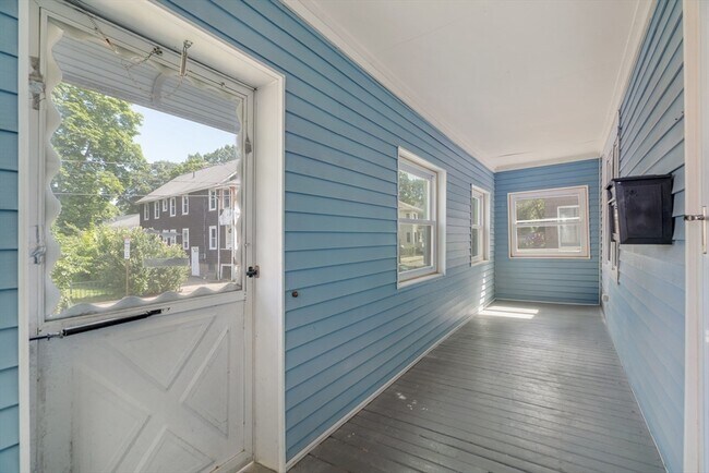 Building Photo - 36 Thingvalla Ave