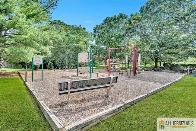 Building Photo - 6092 Cedar Ct