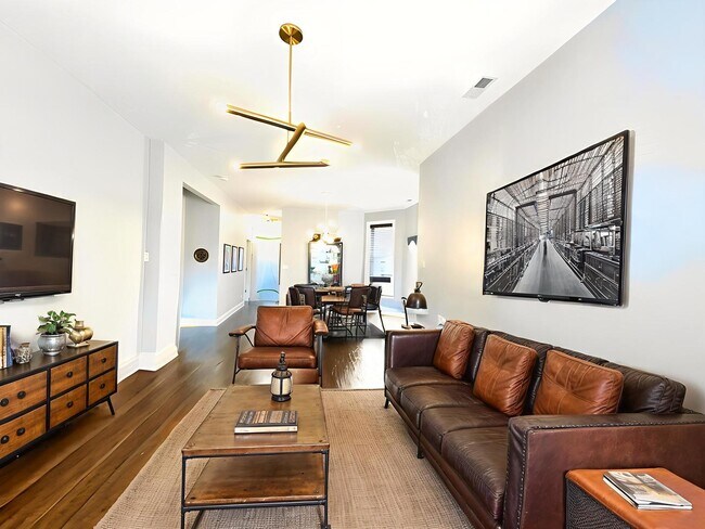 Building Photo - 2523 N Kimball Ave
