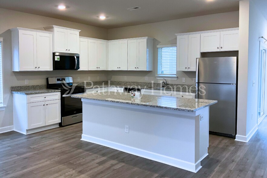 Building Photo - 2415 Nabali Wy