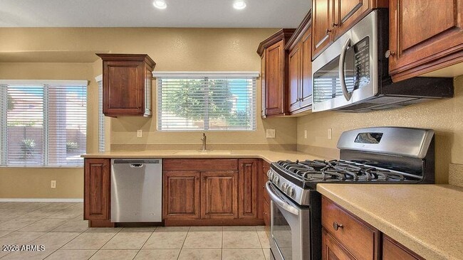Building Photo - 4670 W Binner Dr