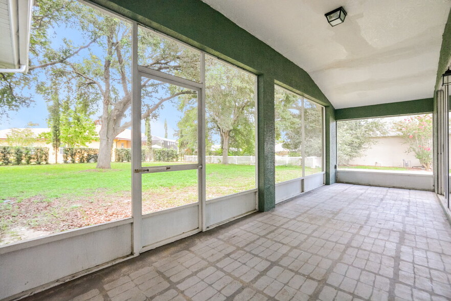 Building Photo - 2294 Lake Pointe Cir