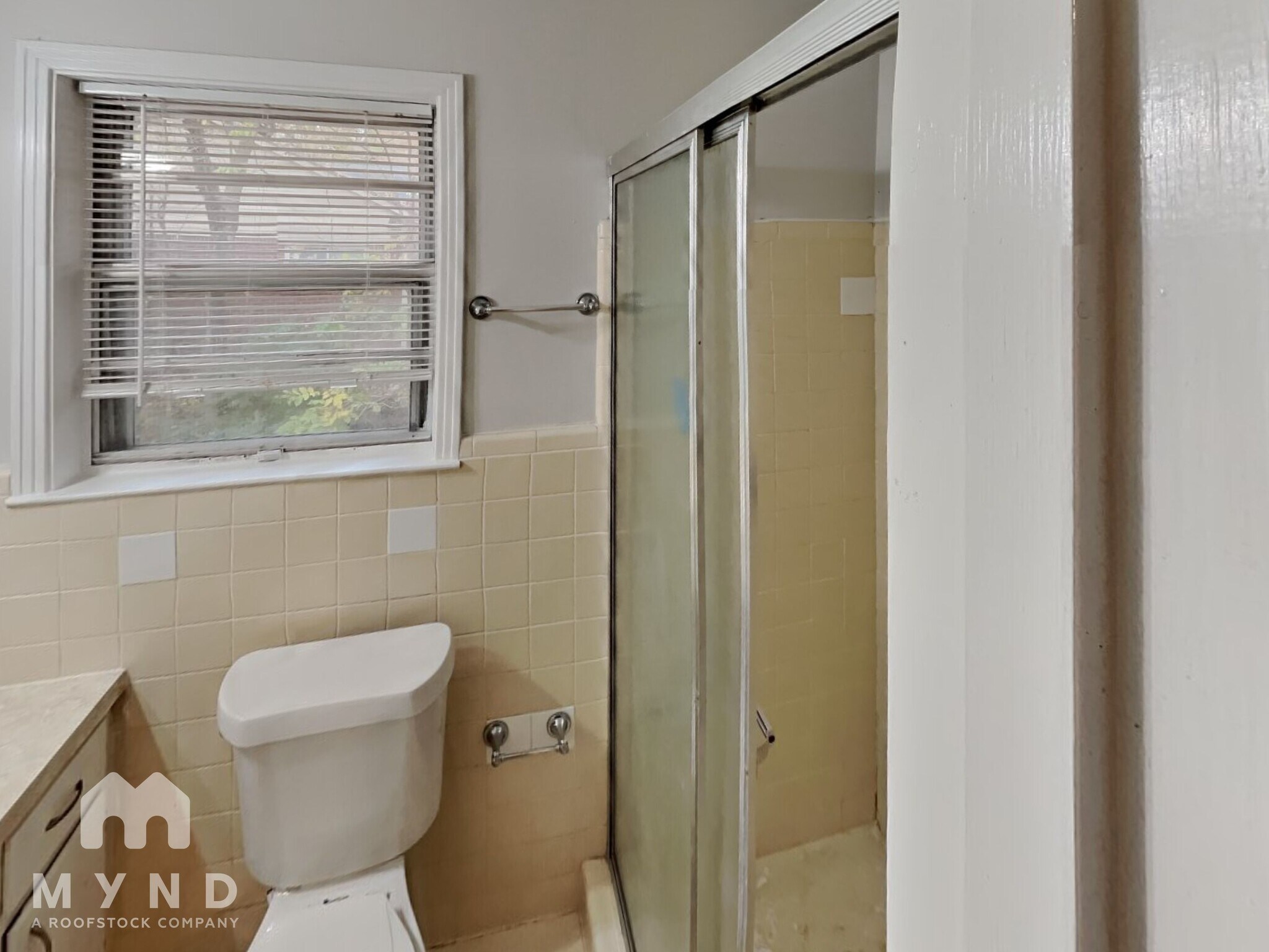 Building Photo - 5160 Rolling Meadows Dr