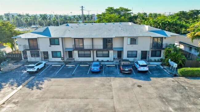 Building Photo - 710 SW 114th Ave