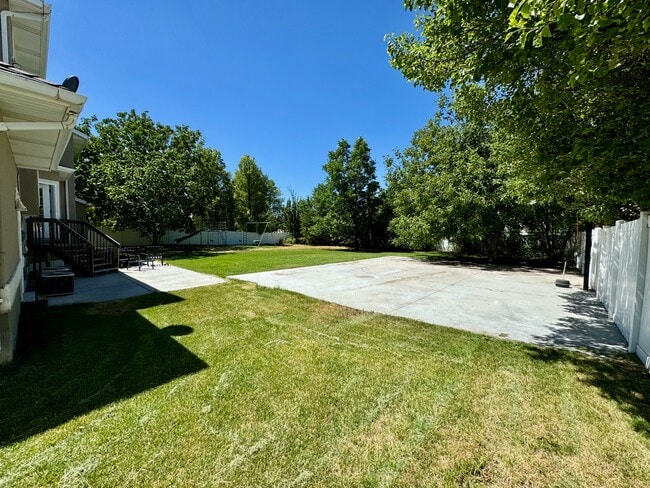 Building Photo - 873 E 2900 N