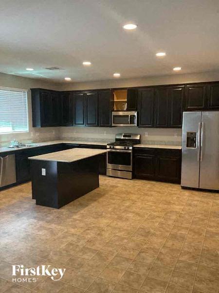 Building Photo - 6431 Kellyville Dr