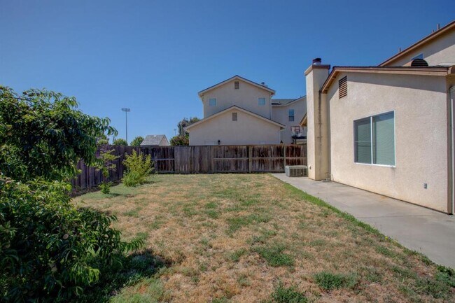 Building Photo - 4076 Sage Way