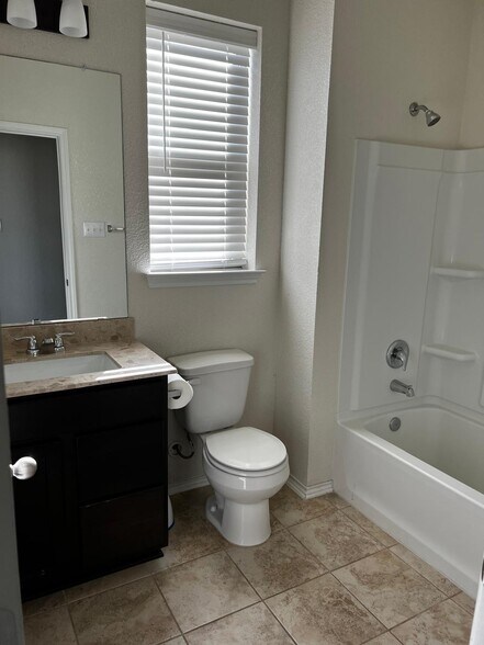 Building Photo - 405 Kaden Prince Dr