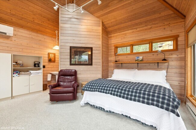 Building Photo - Lion Mountain Two Bedroom with Whitefish Lake Views