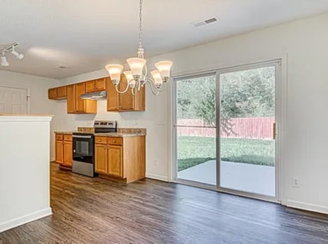 Building Photo - 2819 Green Crest Ct