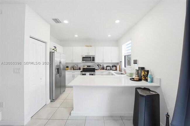 Building Photo - 24644 SW 118 Ct