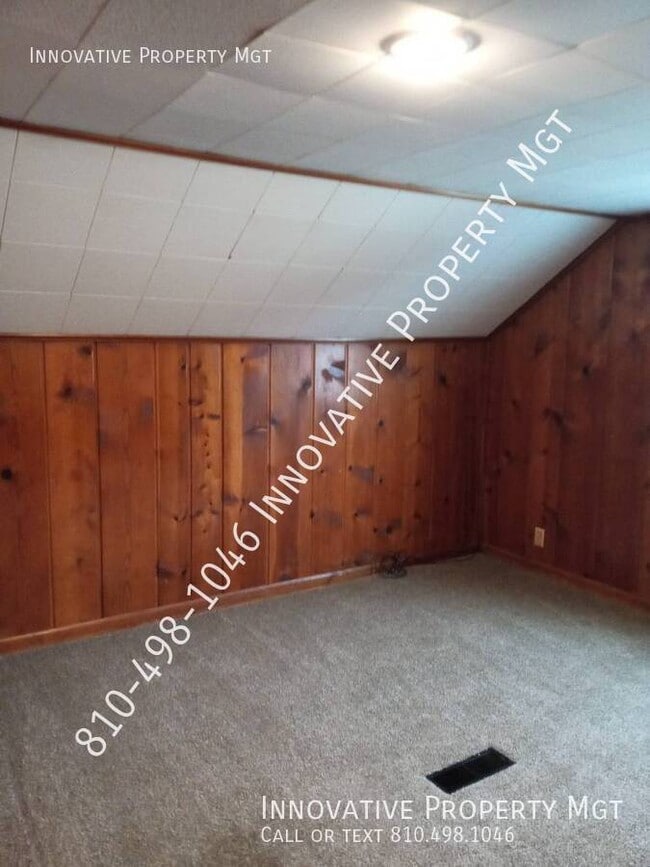 Building Photo - 2106 E Bristol Rd